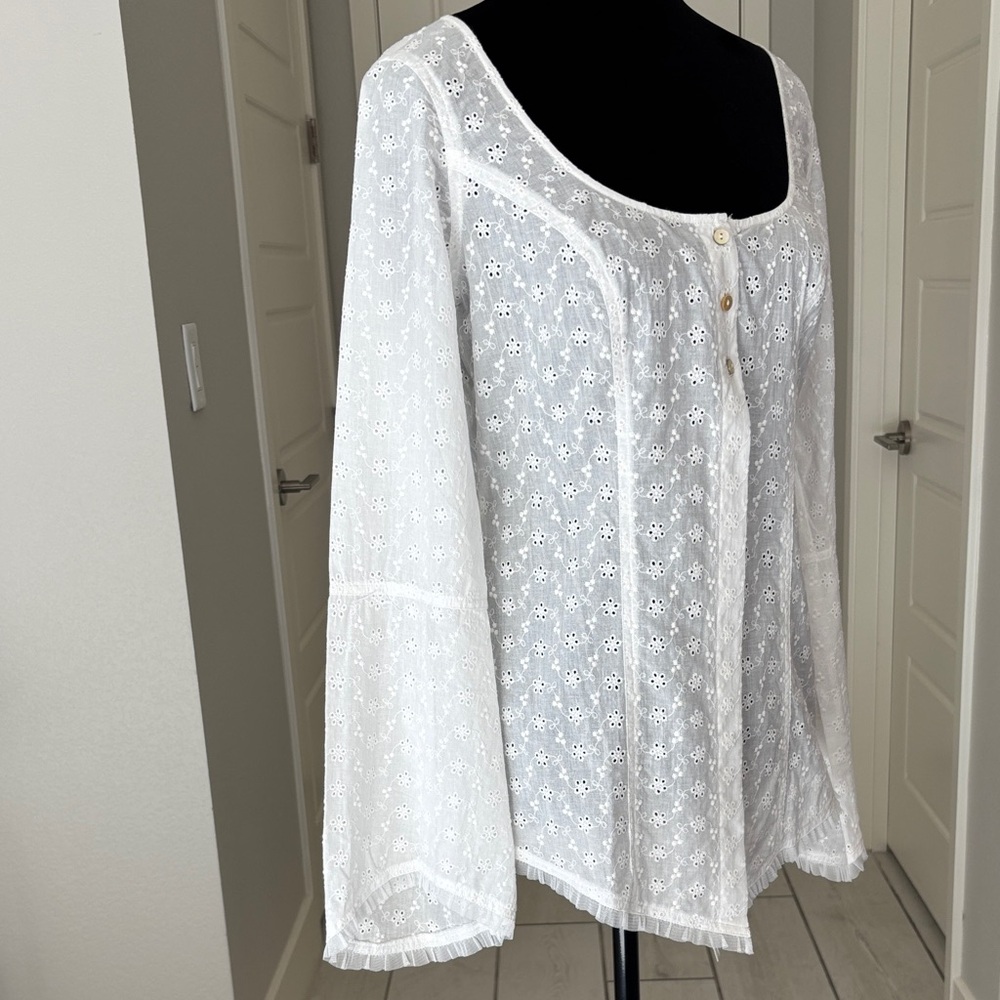 Frankies Bikinis x Sydney Sweeney Bardot Eyelet Flyaway Top White NWT Size L - Picture 4 of 15